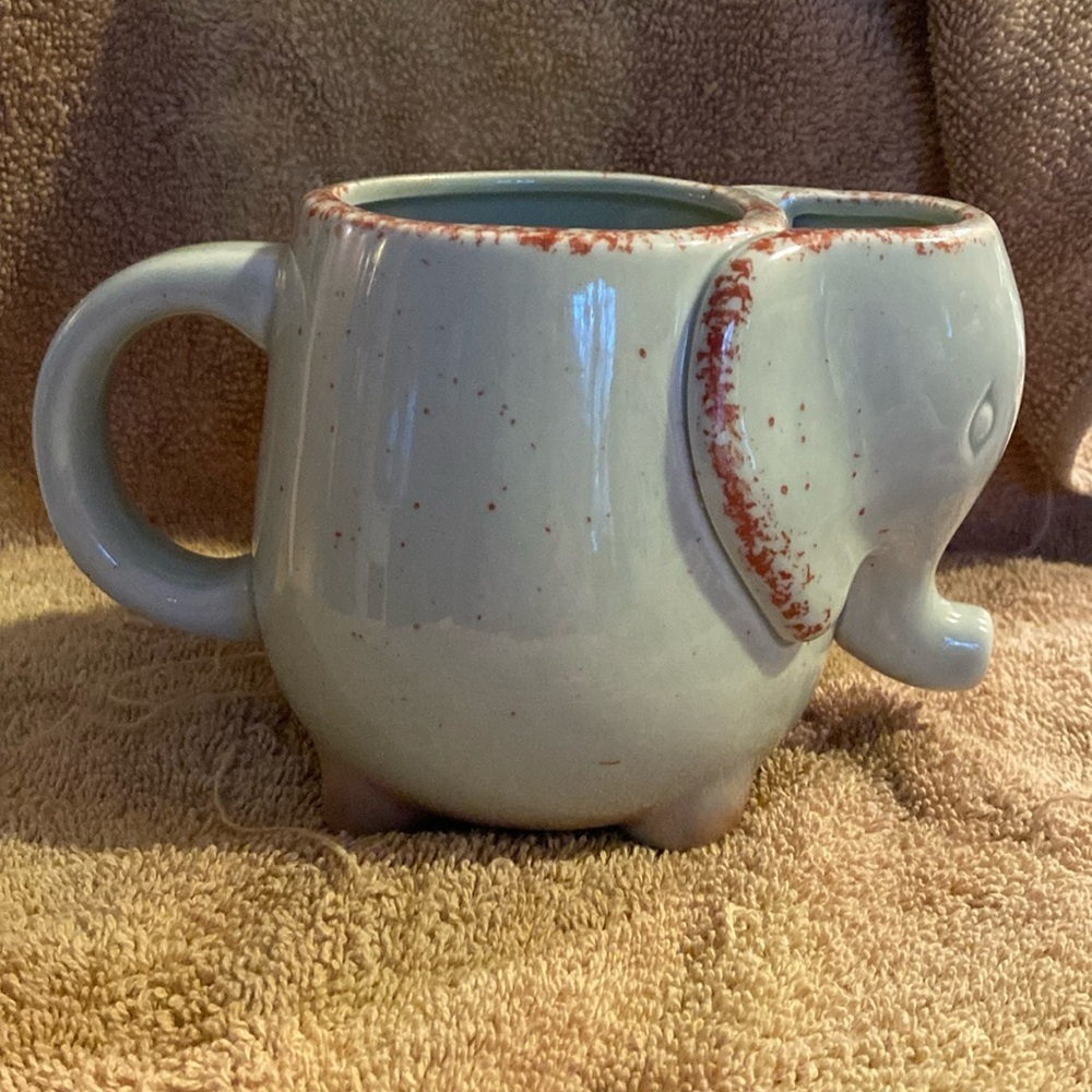 ELEPHANT TEA MUG w Teabag Holder Weathered Green Heat Resistant Ceramic Cup 15oz